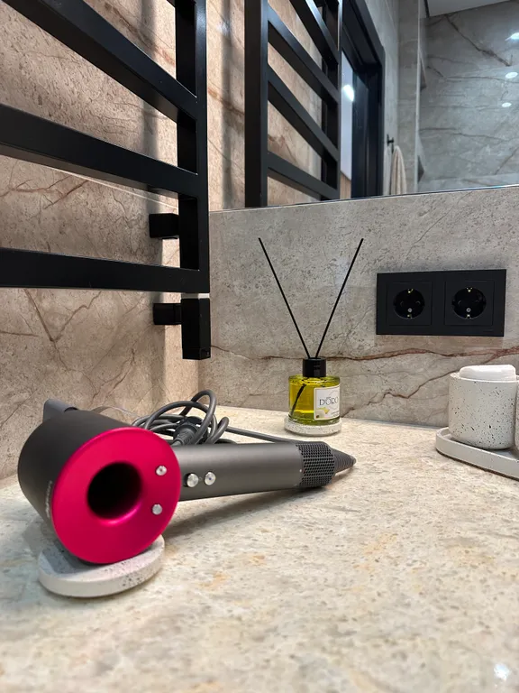 Уютная квартира в центре города на высоком этаже с видом на море