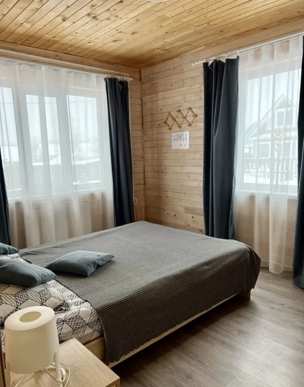 Коттедж на берегу озера