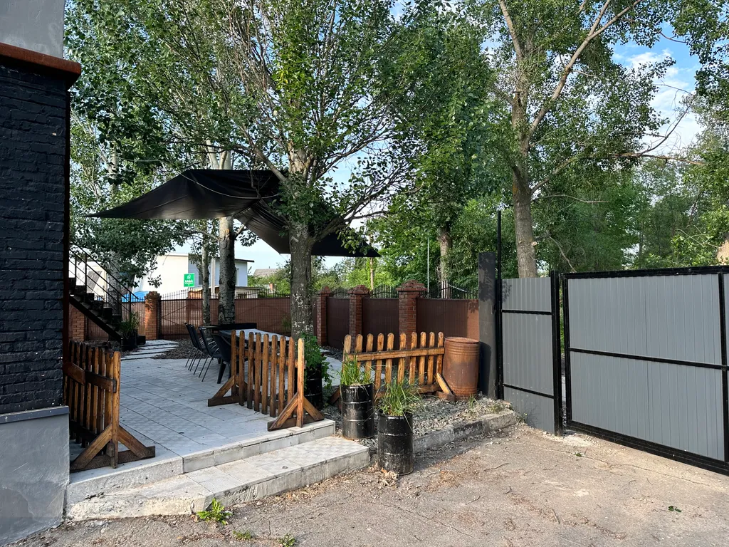 Таунхаус с кинотеатром в стиле лофт. 
3 минуты до Волги. Песчаный пляж