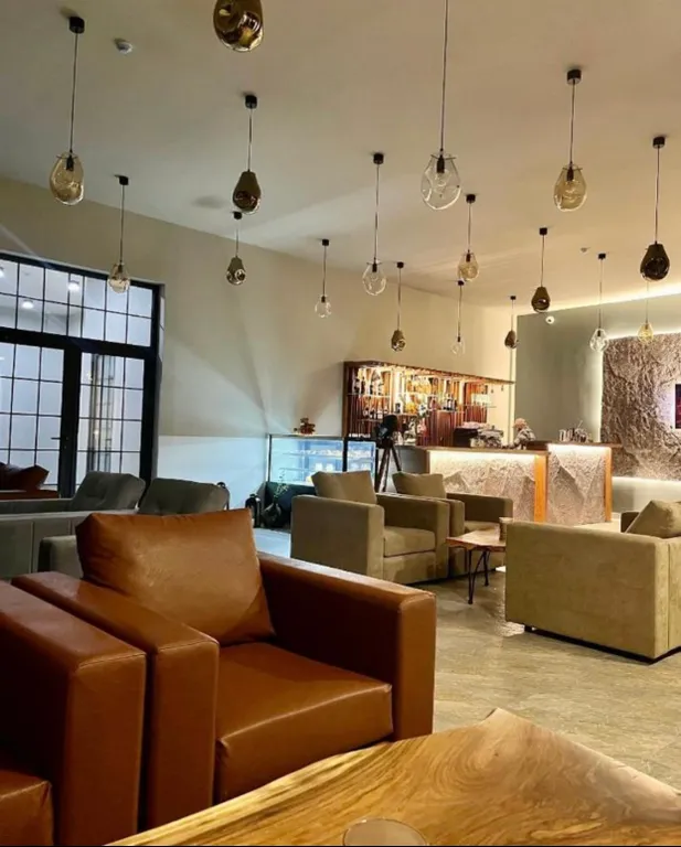 Красивая квартира-студия с видом на горы