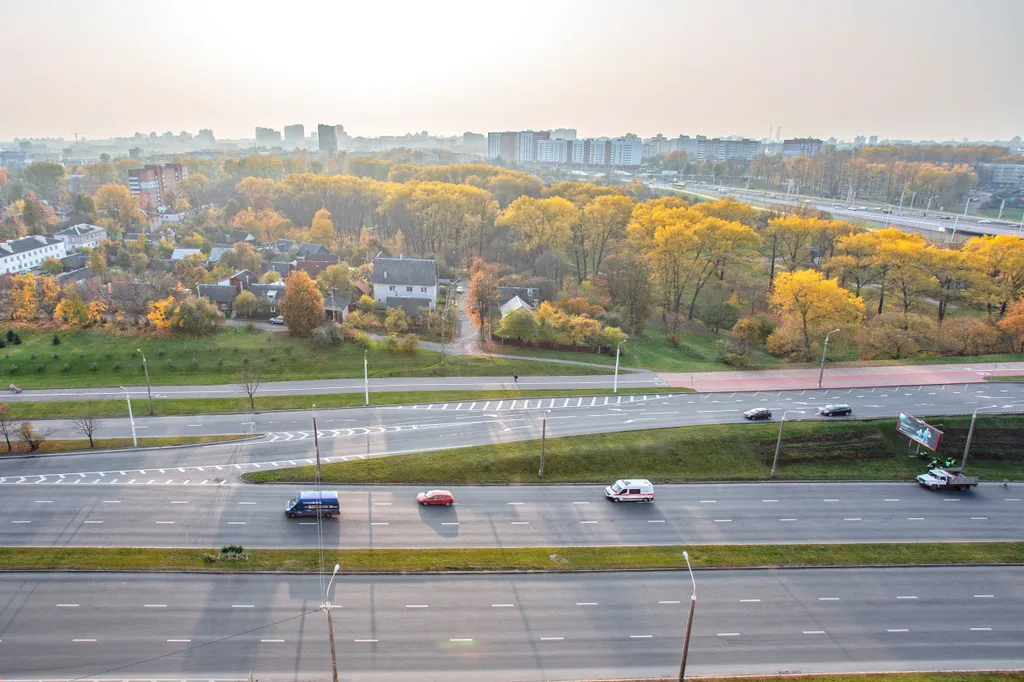 Просторная студия с шикарным видом на парк с высоты 13 этажа
