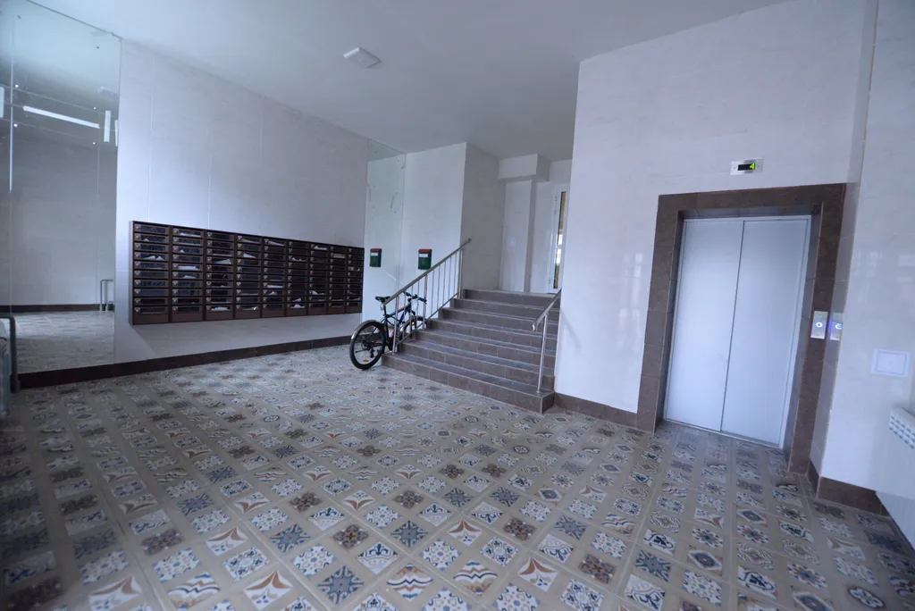 Евродвушка у Ледового дворца, стадиона Локомотив и вокзала