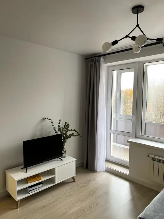 Современные апартаменты с живописным видом на канал и парк