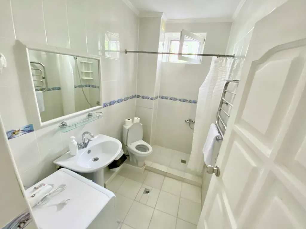 Квартира Квартира Апартамент с выходом в сад и к бассейну — Сириус