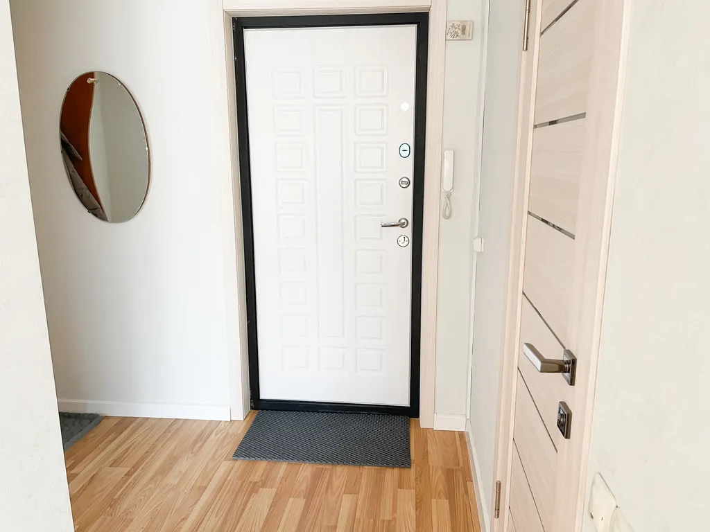 Солнечная квартира с балконом