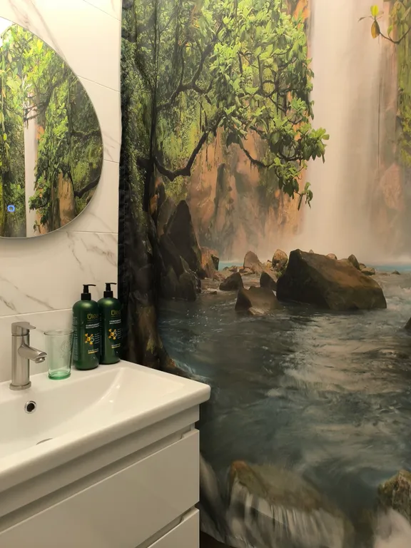 Квартира с балконом и видом на горы