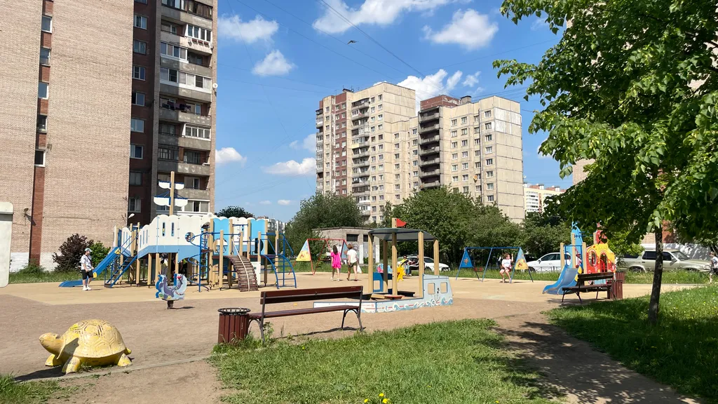 Семейная квартира в тихом дворе у метро