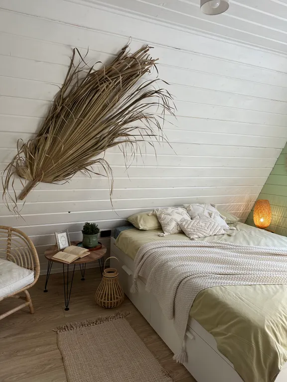 Большой уединенный A-frame в лесу с горячей купелью Фурако