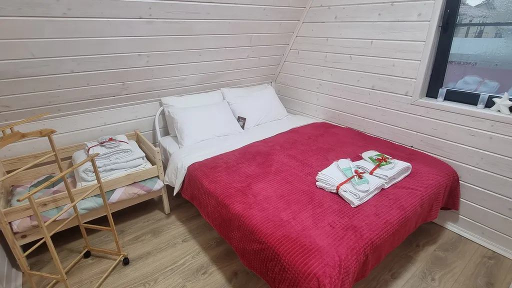 Просторный и уютный А-фрейм Scarlet House