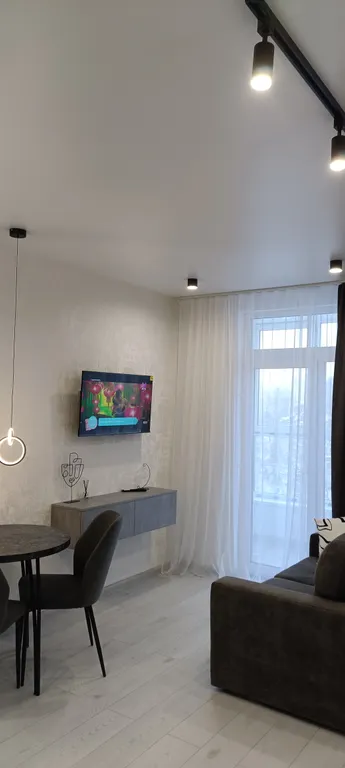 Новый апартамент с видом на лес