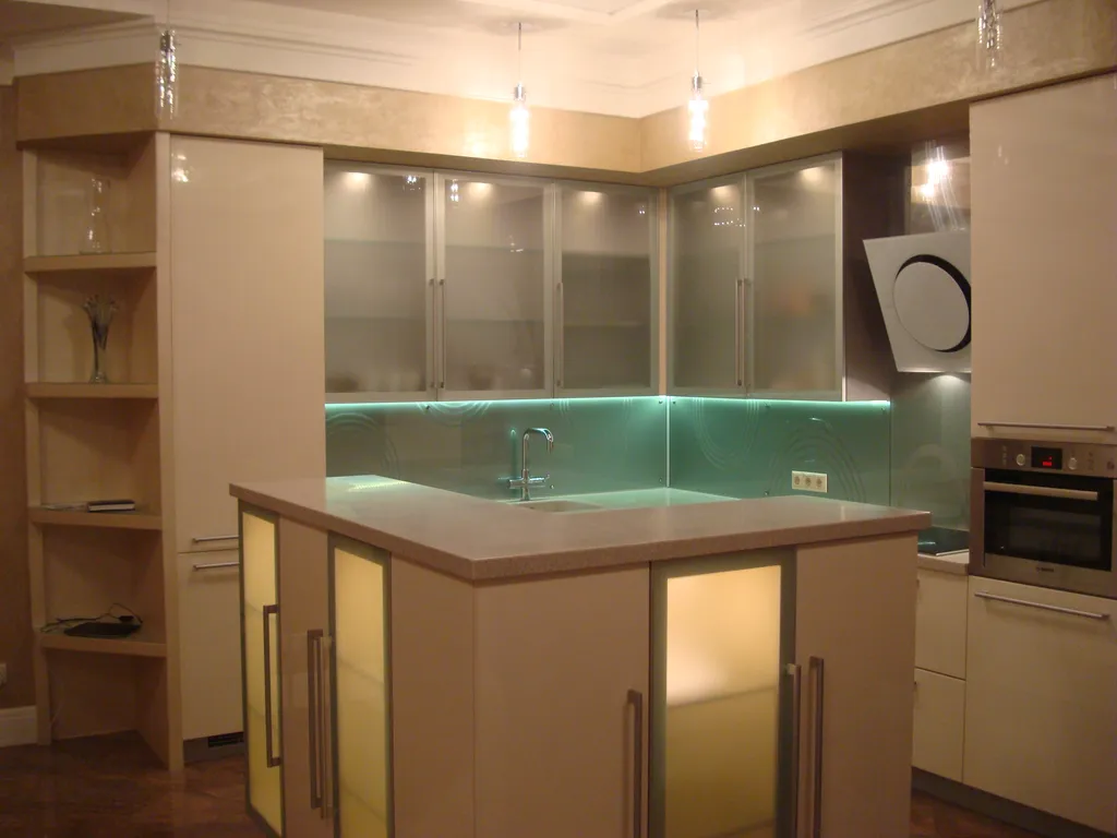 3-комнатная квартира с бассейном у моря