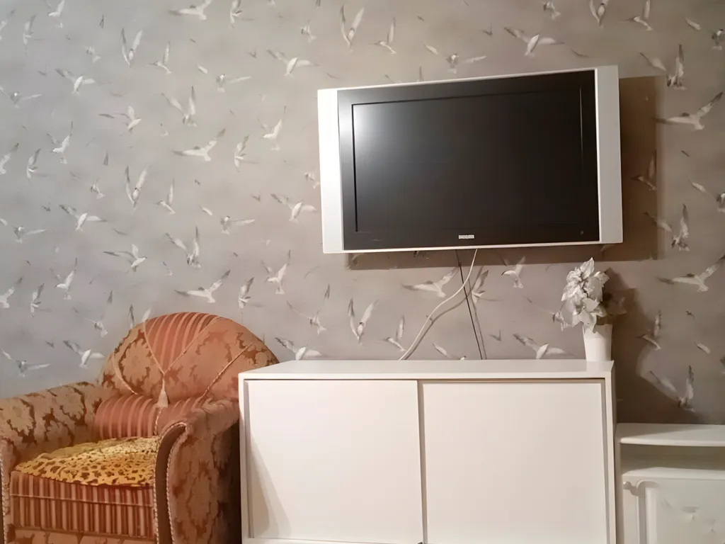 Комната с видом на храм, госпитель Бурденко, микрорайон Купавна