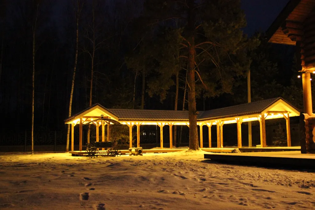 Новогодний дом в лесу