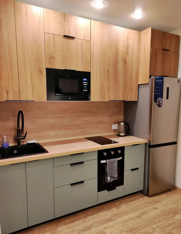 Счастливая матрешка маленькая Италия в центре города