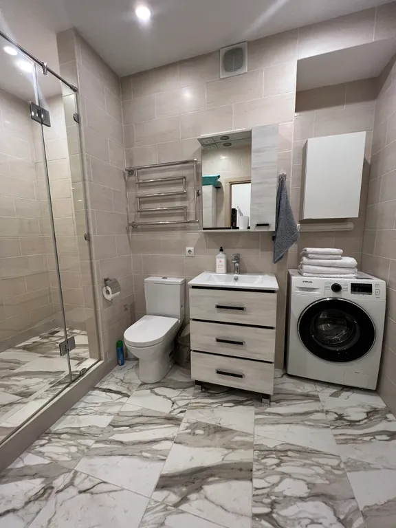 Дизайнерская квартира с панорамными окнами и кондиционером ЖК Акварели