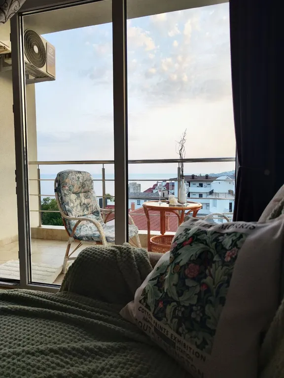 Апартаменты с видом на море и гору Ай петри