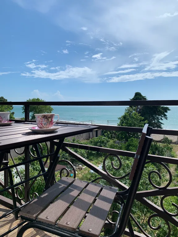 Апартаменты с видом и выходом на море