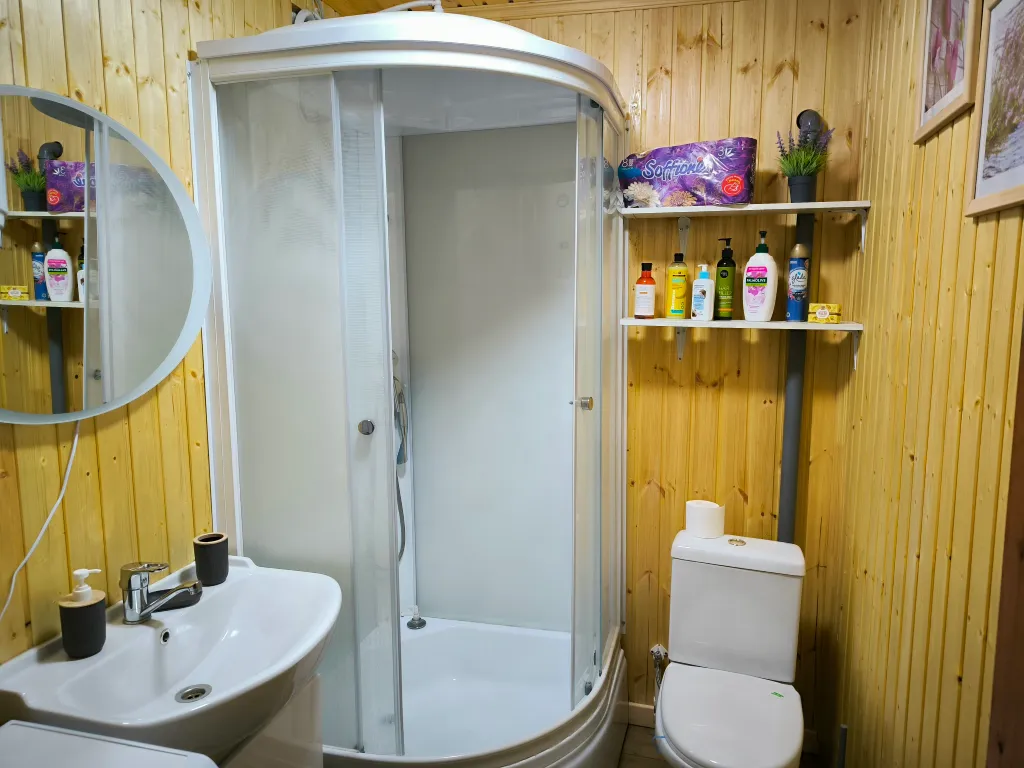 Новый бревенчатый дом в центре