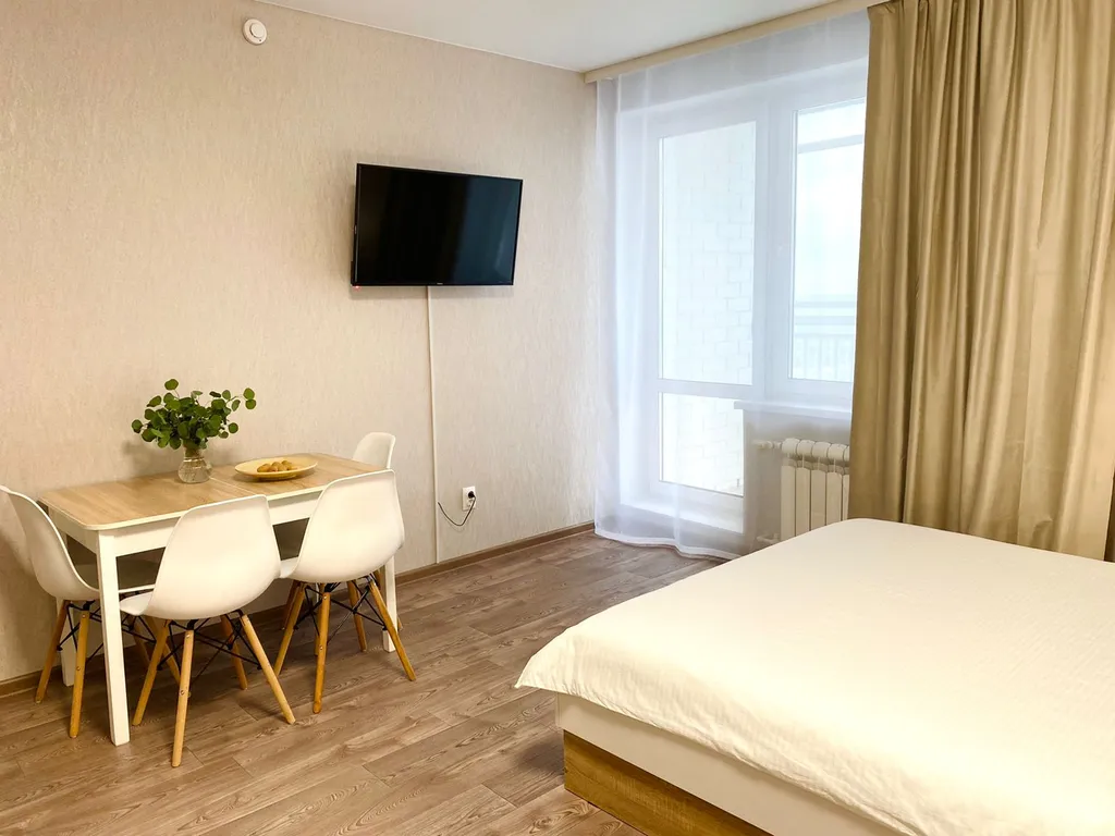 Студия с видом на Каму