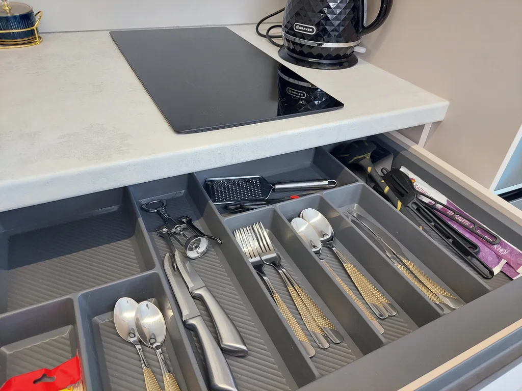 Апартаменты с отдельной спальней в новом доме, центр