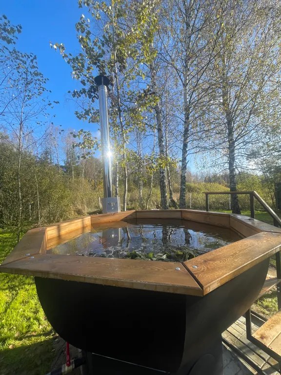 Домик с видом на лес