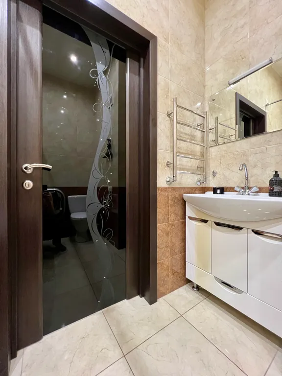 Рядом парк Победы Херсонес не берем оплату за уборку