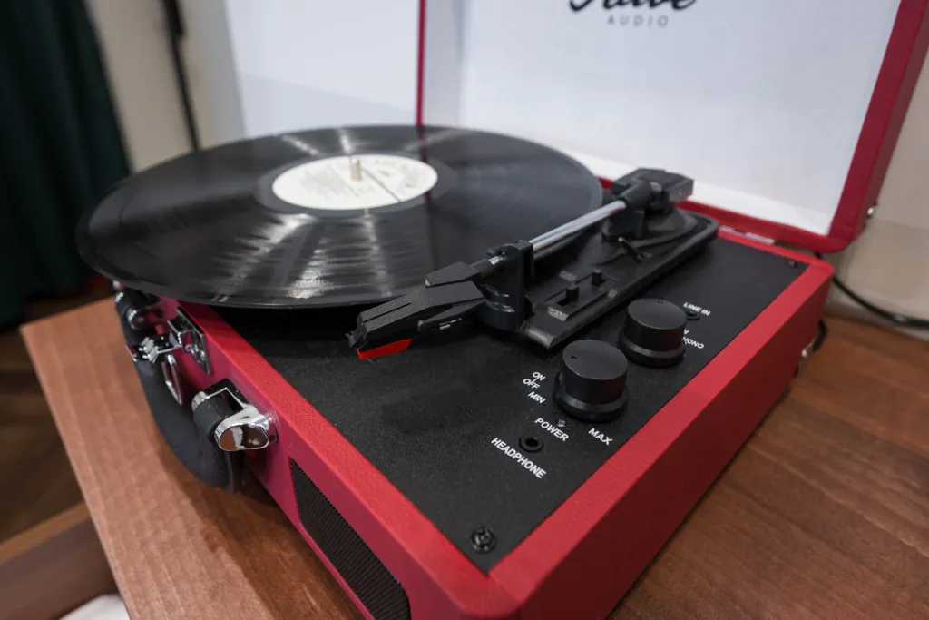 Новая студия NewHorizon ArtVinil с авторским дизайном в новом ЖК