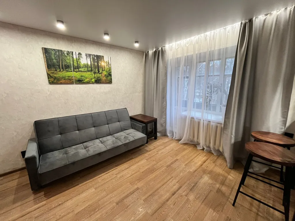 Квартира в 1 минуте ходьбы от нижнекамских терм с новой мебелью