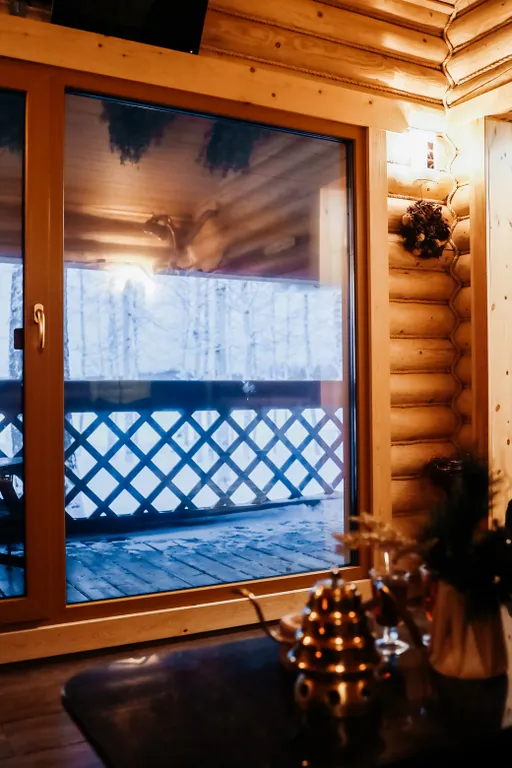 Дом на берегу озера