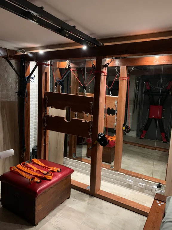 Игровая студия для взрослых)