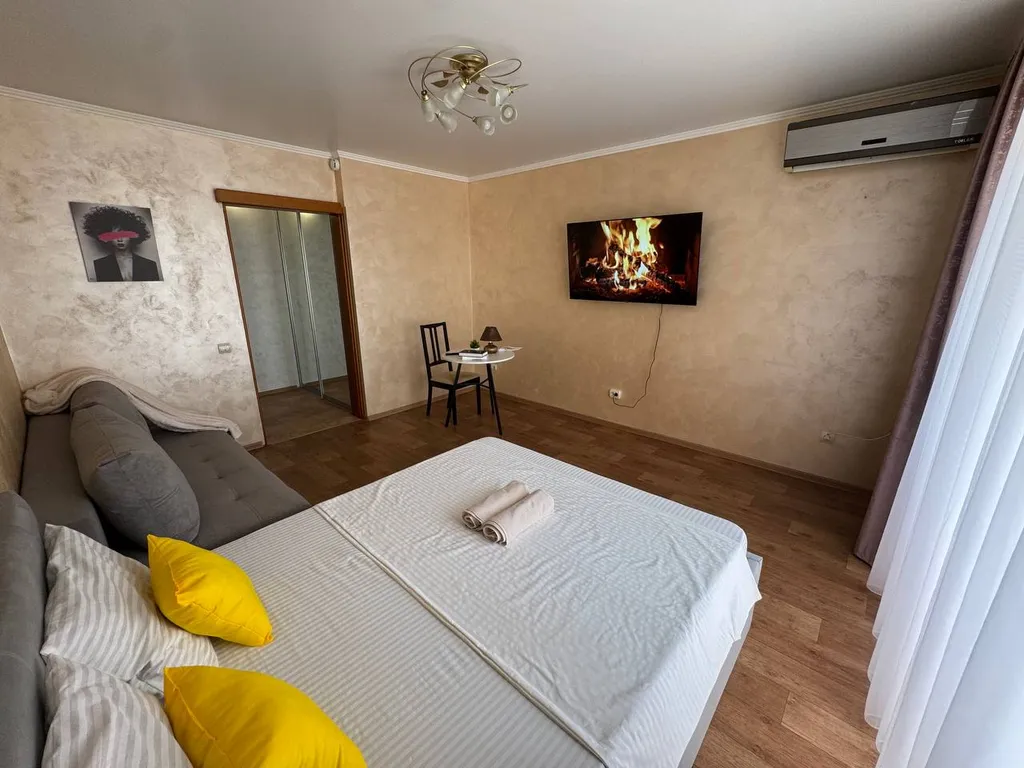 Уютная квартира с красивым видом из окна