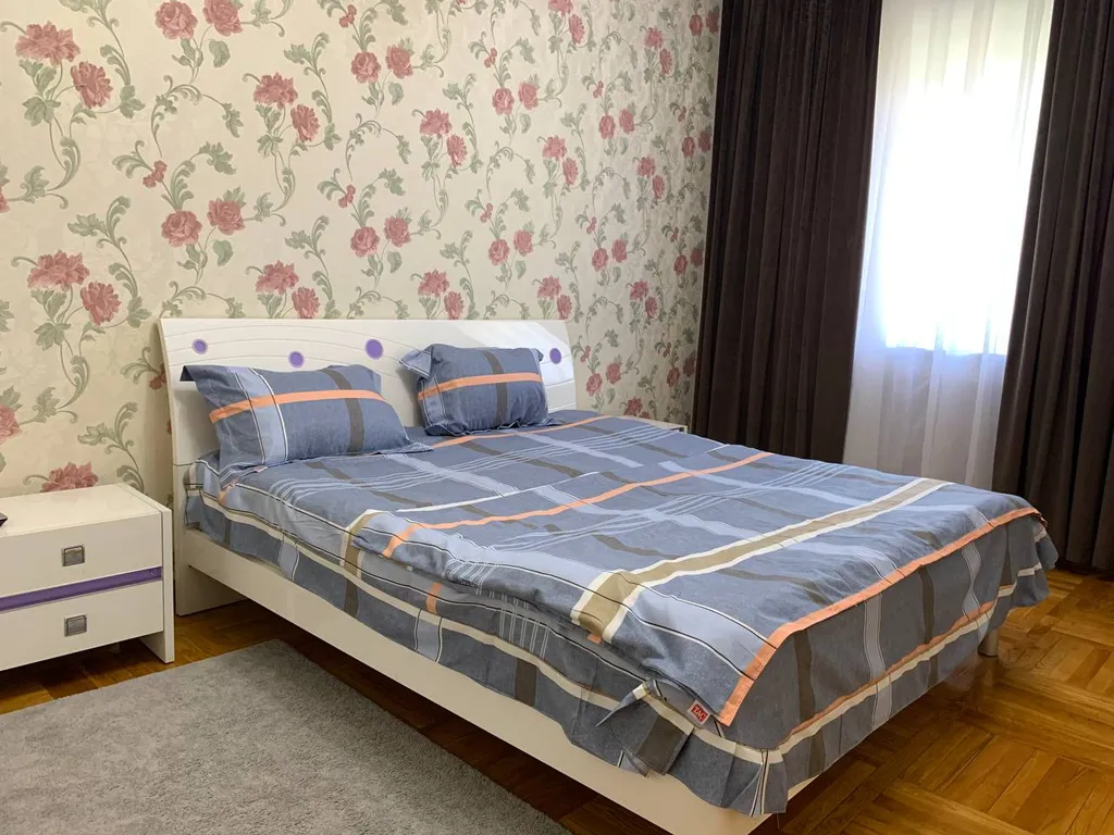 Большая и новая квартира в центре города