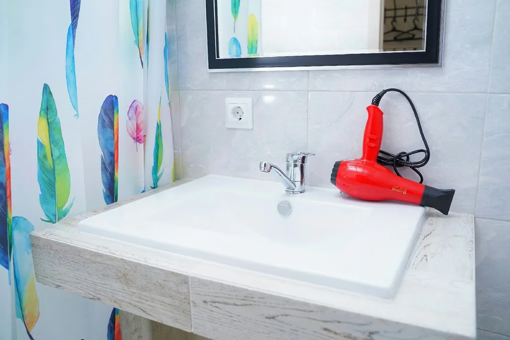 Уютная квартира-студия с диванчиком у торгового центра Вавилон