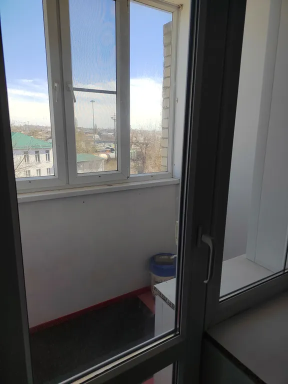 Современная квартира с большой кухней в центре города