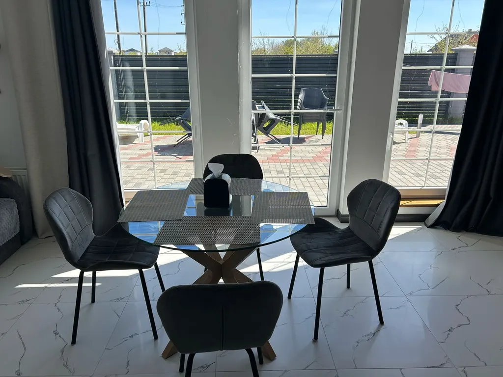 Коттедж Милый дом Лоренс Хаус — Сальское