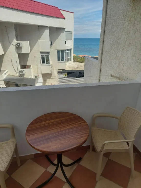 Студия с видом на море