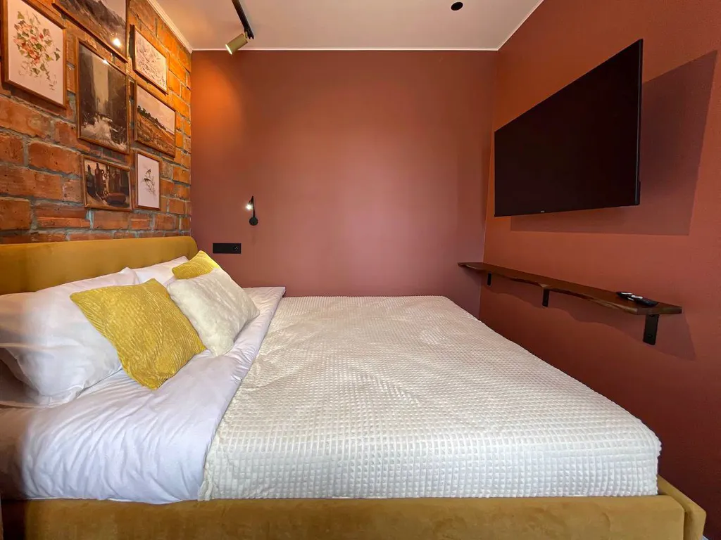 Трёхкомнатная квартира с видом на набережную в центре В. Новгорода