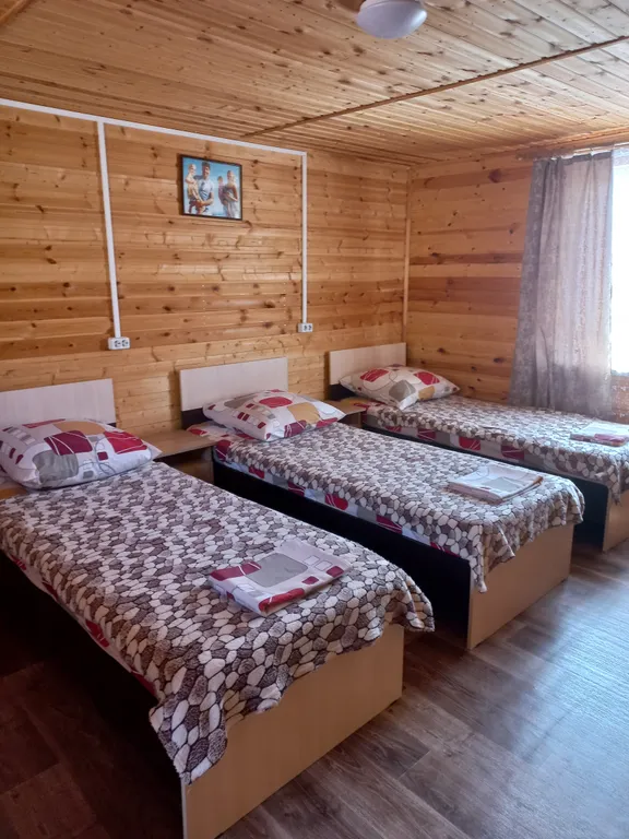 Квартира Двухэтажный дом на 5 человек — аренда посуточно в Голубицкая