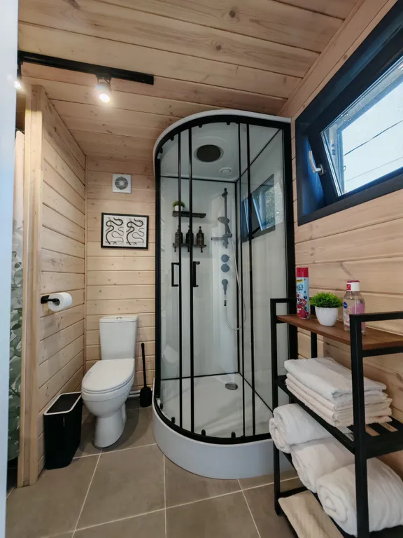 С дровяной сауной и видом на лес и закаты