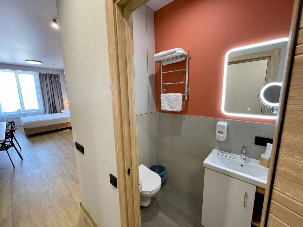 "В Гости!" на Запорожской 69  (1к студия №5 рядом с БЦ "Сити")