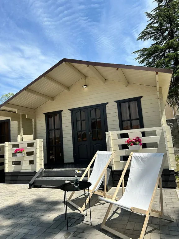 Коттедж Новый эко-отель 3000/сутки трехместный номер — аренда посуточно в Гудаута