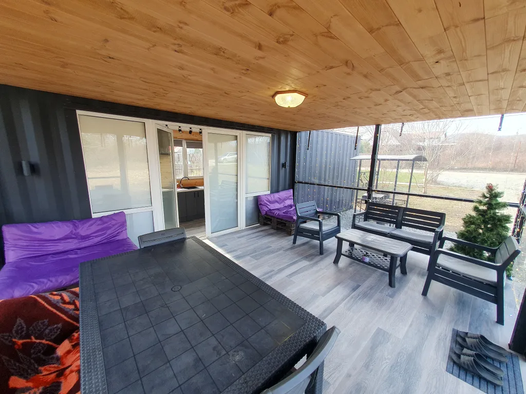 Коттедж Дом с верандой у леса с бассейном — Федотовка