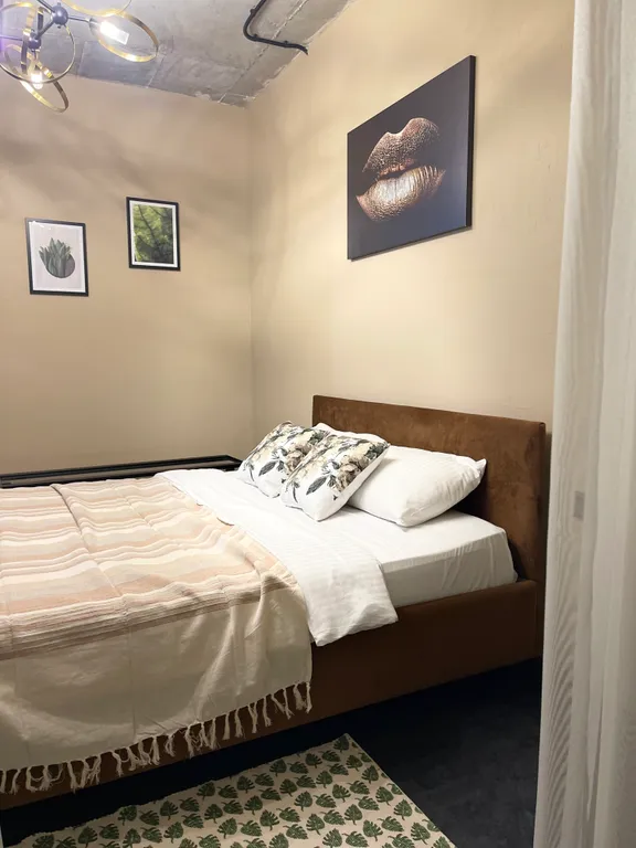 Роскошная квартира с видом на город с высоты птичьего полета