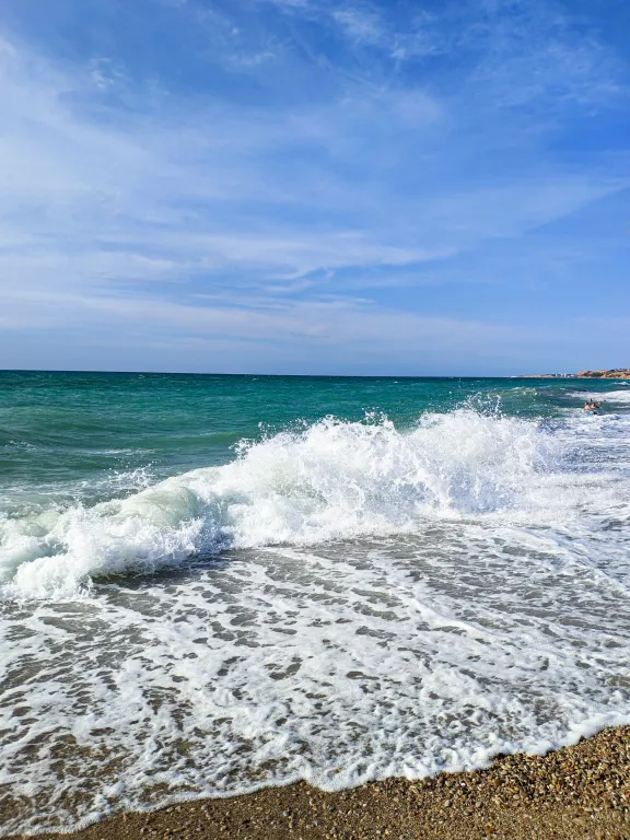 Квартира Семейные пятиместные апартаменты на берегу моря — Любимовка