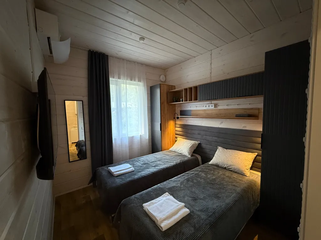 Домик с баней, банным чаном на берегу можайского водохранилища