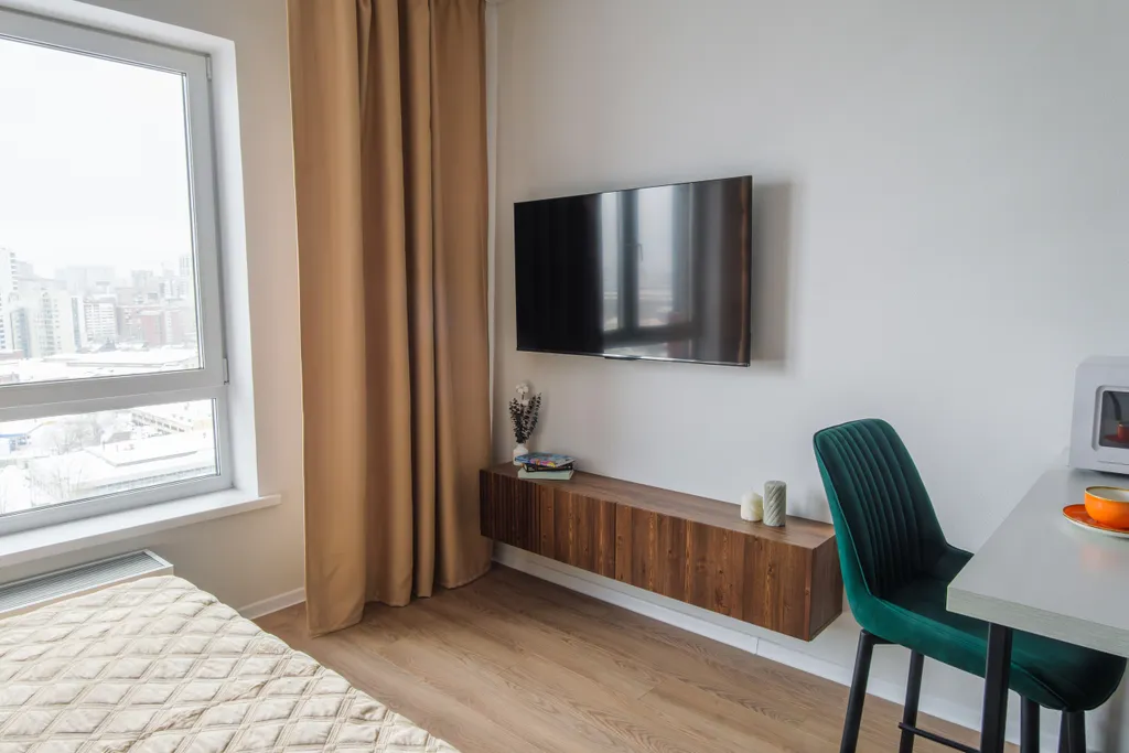 Квартира Квартира Просторная студия в теплых тонах — Екатеринбург