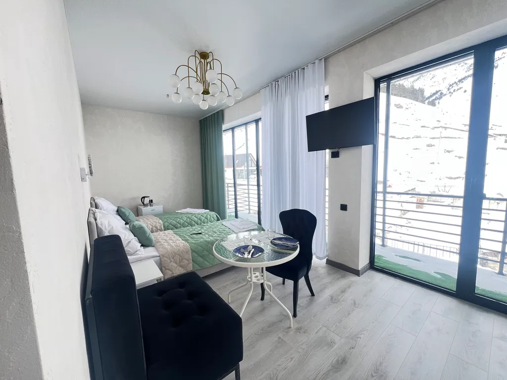 Топовый номер в 5 минутах от канатной дороги с видом горы