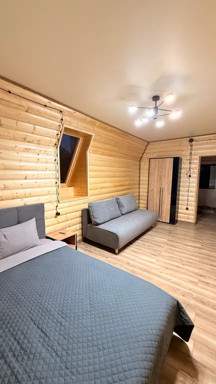 Уютный двухэтажный коттедж