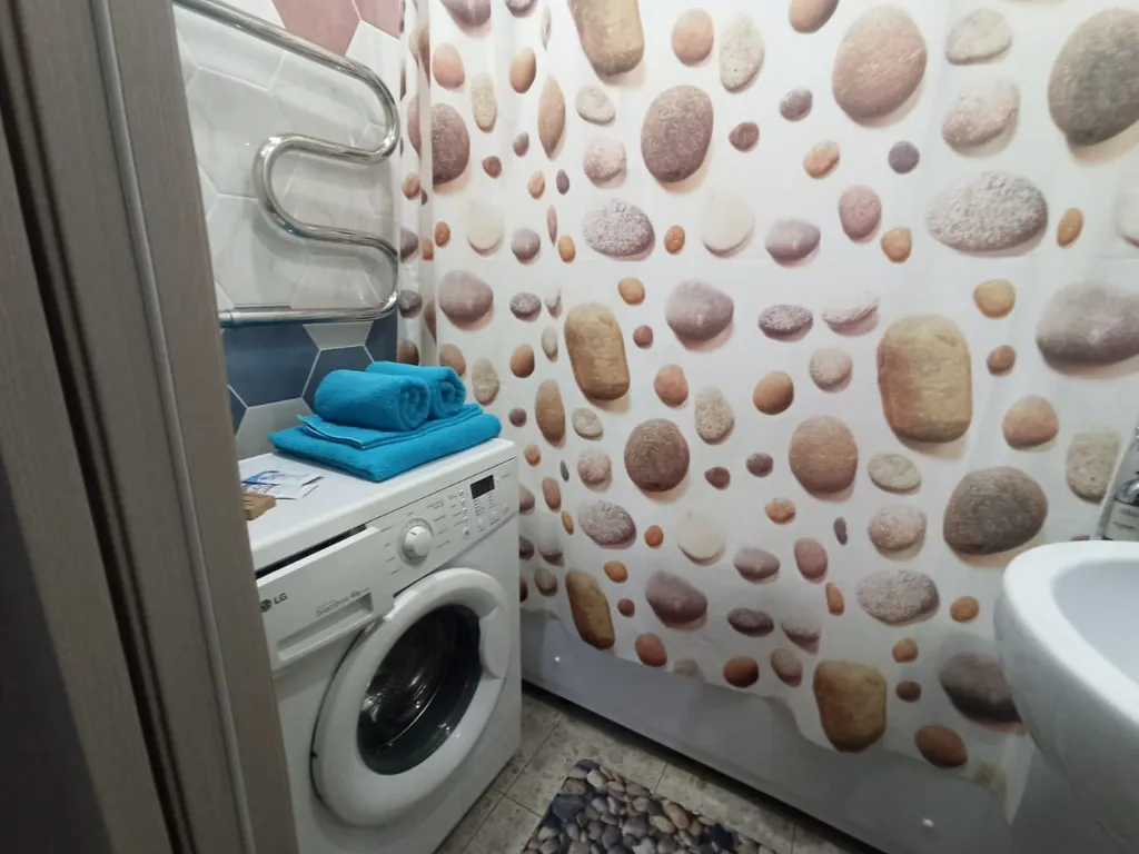 Квартира 2-комнатная квартира на Взлетке, рядом Автовокзал, Краевая больница, Глазной центр — Красноярск