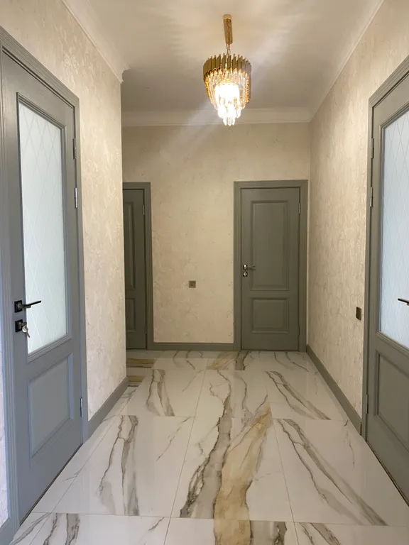 Дом Золотая рыбка с видом на горы и рядом с озером